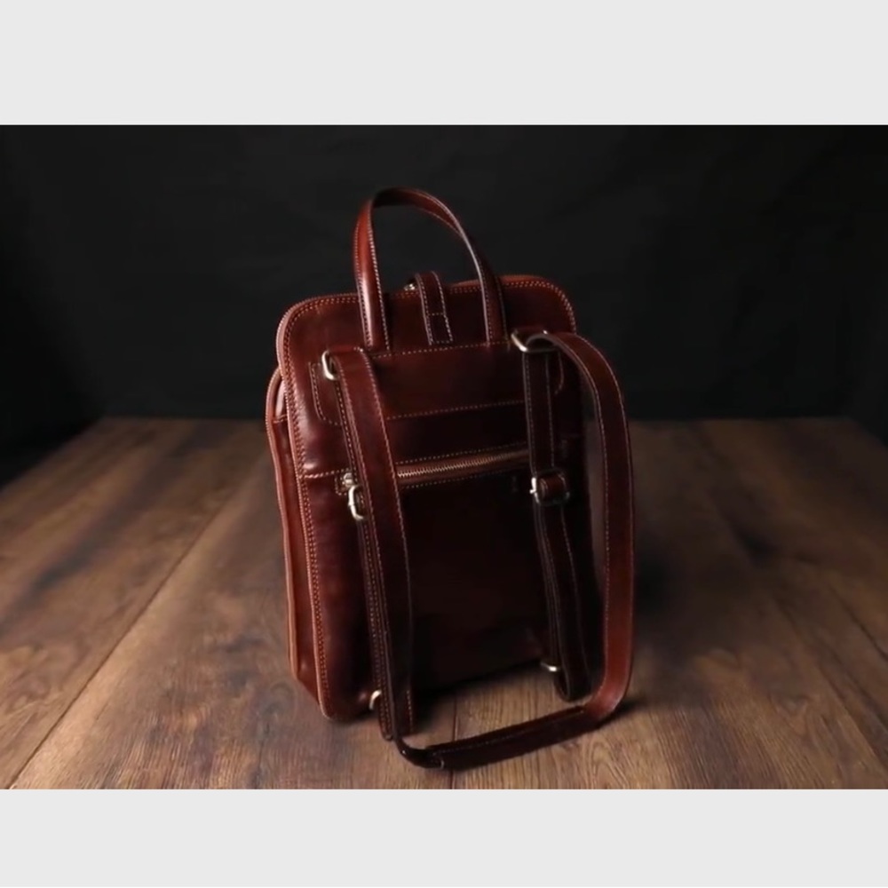 Beautiful Leather Backpack - Picture 5 of 6
